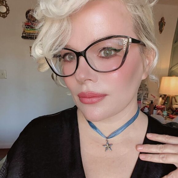 Vintage 1990's Blue Ribbon Choker Necklace with Star Pendant - Picture 3 of 12